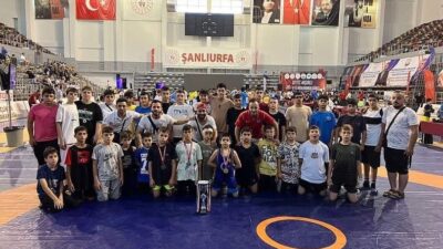 Bursalı güreşçiler Türkiye’de 8’inci oldu