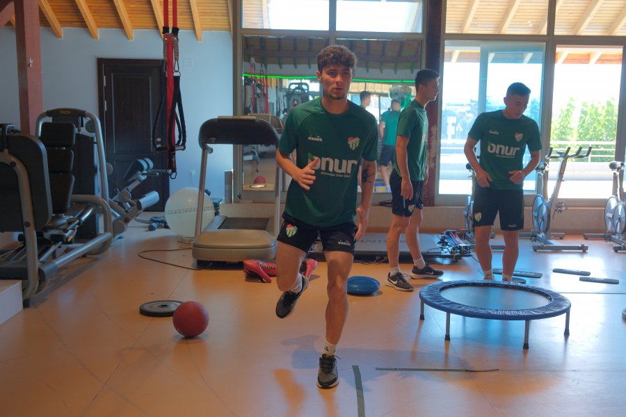 Bursaspor salonda çalıştı Bursaspor salonda çalıştı