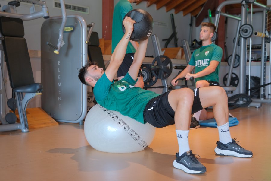 Bursaspor salonda kuvvet çalıştı Bursaspor salonda kuvvet çalıştı