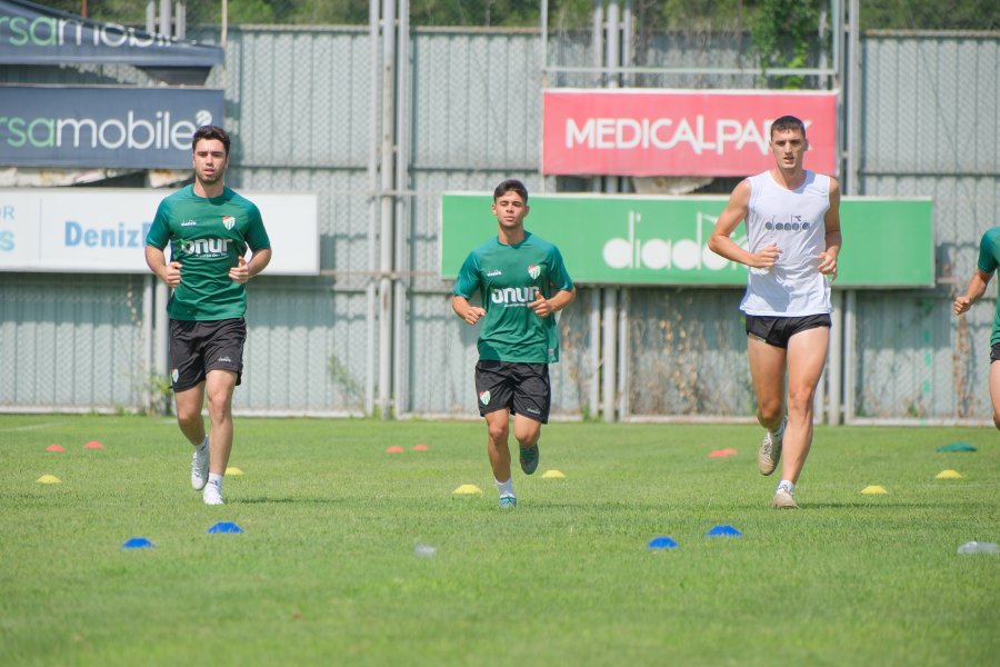 Bursasporlu futbolcular IFT testinden geçti Bursasporlu futbolcular IFT testinden geçti