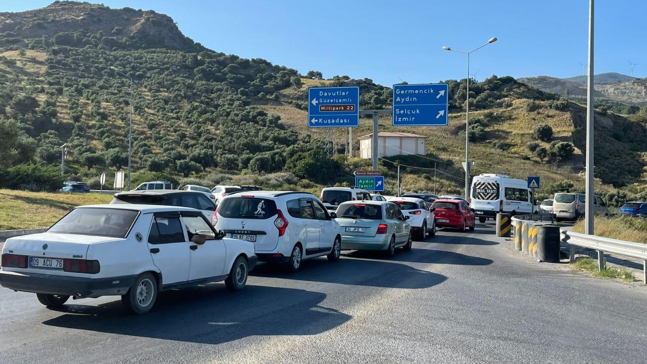 Tatilciler dönüş yolunda