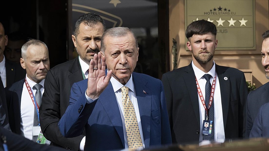 Cumhurbaşkanı Erdoğan’dan NATO Zirvesi’nde yoğun diplomasi mesaisi