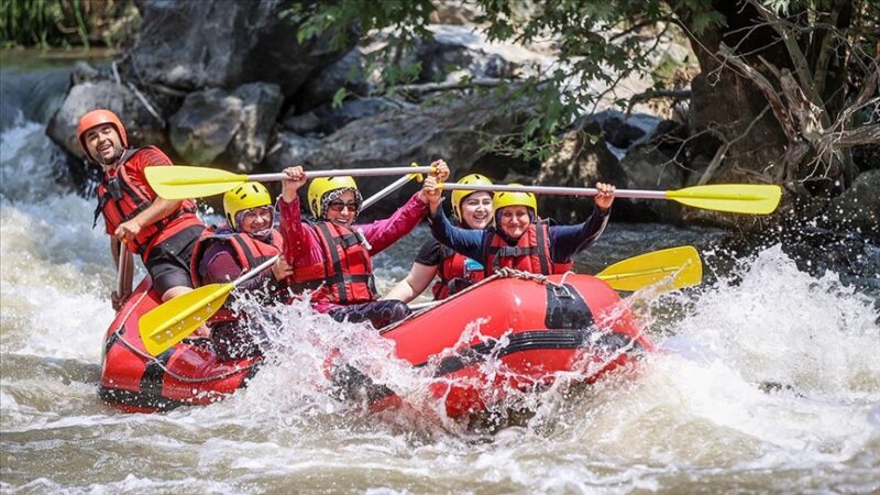 Bursa'nın kırsal Orhaneli ilçesindeki Kocasu Deresi'nde 2021'de oluşturulan rafting parkurunda,