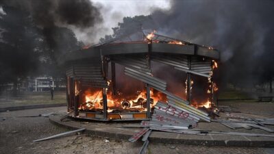 Fransa’da kaos büyüyor