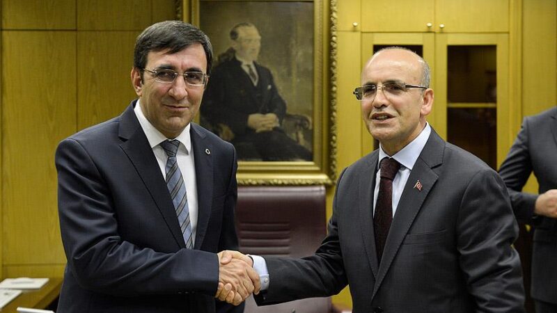 Cumhurbaşkanı Yardımcısı Cevdet Yılmaz ve Hazine ve Maliye Bakanı Mehmet