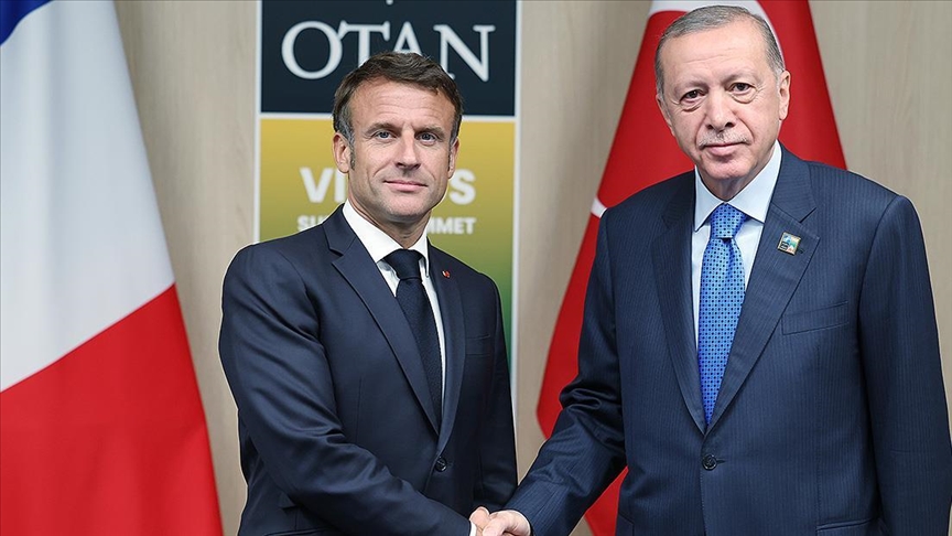 Cumhurbaşkanı Erdoğan, Macron ile bir araya geldi