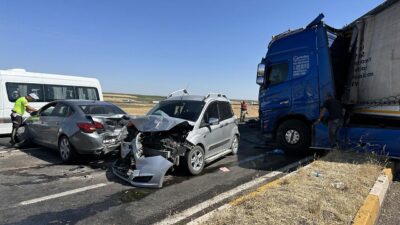 Kırmızı ışıkta TIR dehşeti