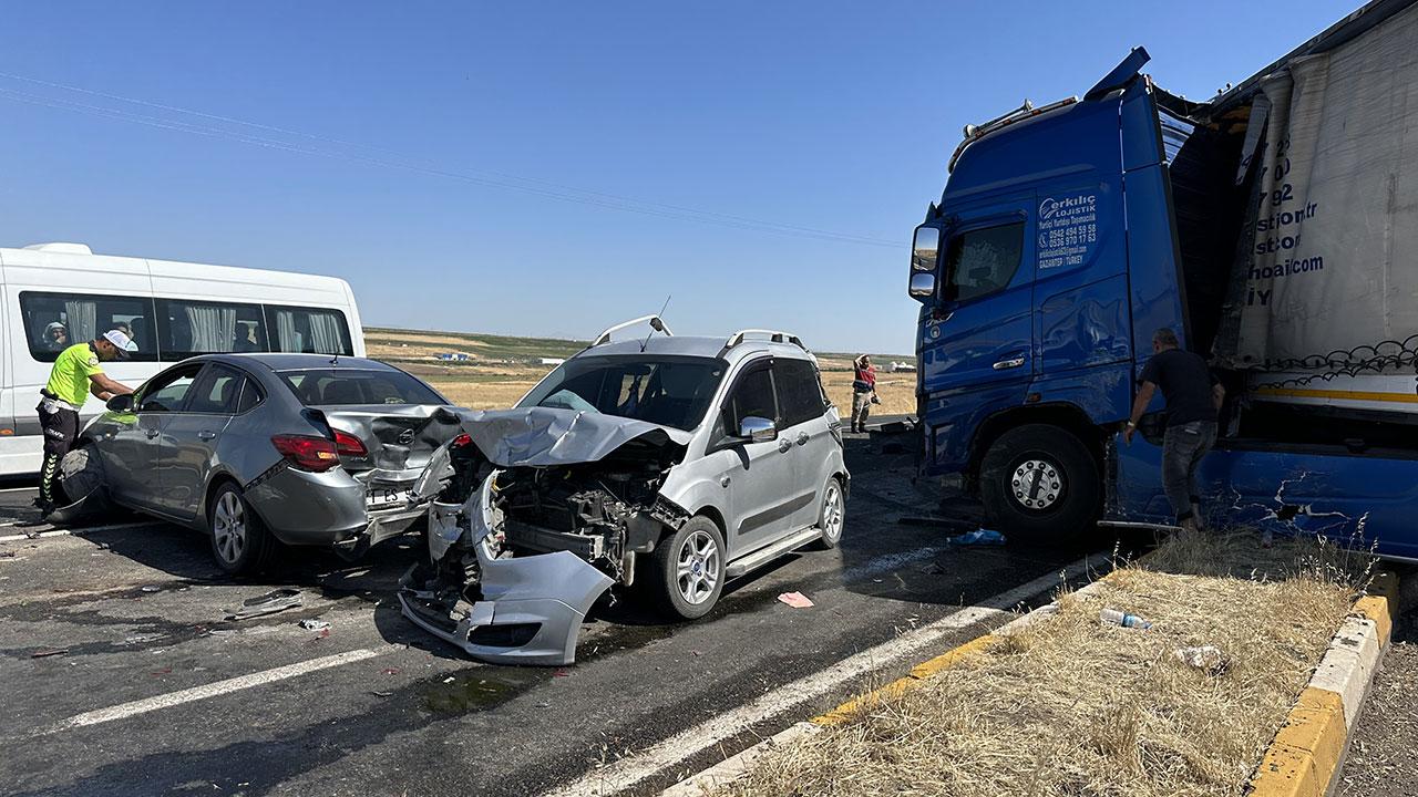 Kırmızı ışıkta TIR dehşeti