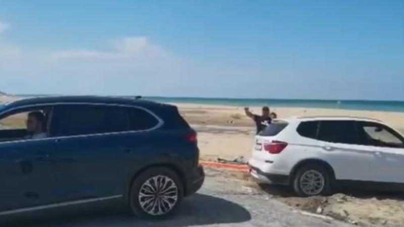 Bataklığa saplanan cipi Togg kurtardı Bataklığa saplanan cipi Togg kurtardı