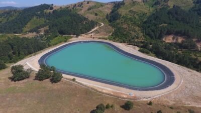 Bursa’da toprak suyla buluşuyor, çiftçinin yüzü gülüyor