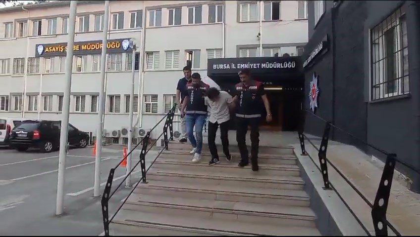 Bursa’da yalancı medyum son işinde yakayı ele verdi!