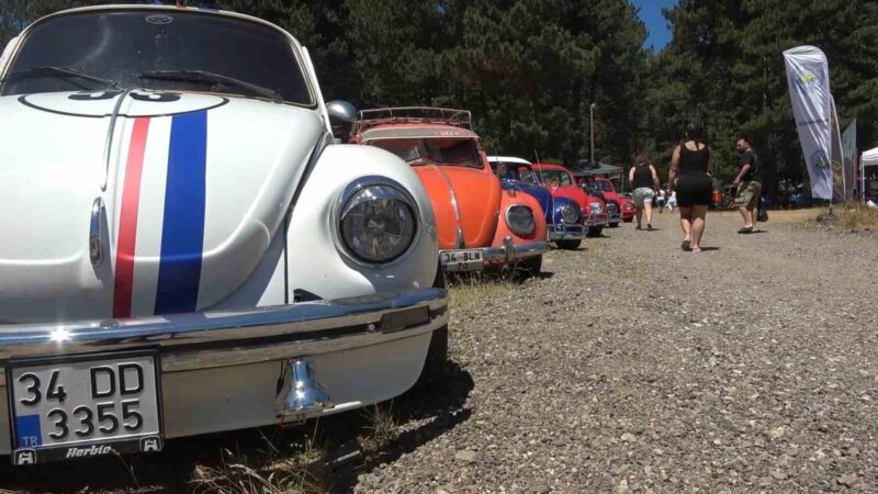 Yüzlerce Vosvos tutkunu Bursa’da buluştu Bursa’da her yıl düzenlenen Bursa Uluslararası Vosvos Şenliği bu yıl