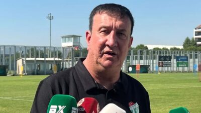 Bursaspor’un hocası Gündüz’den sert sözler; ‘Köpekler istedi diye atlar ölmez’