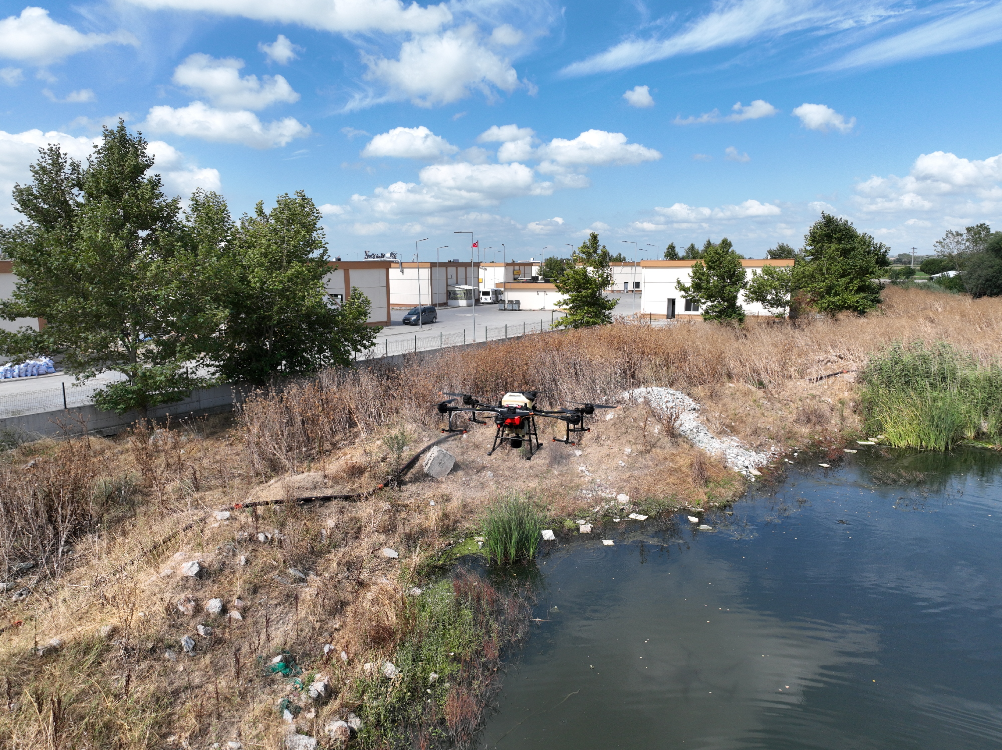 Bursa’da drone ile sinek avı! Bursa’da drone ile sinek avı!
