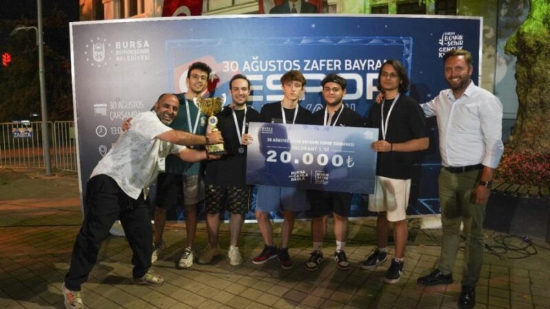E-Sporda Zafer Bayramı coşkusu Bursa Büyükşehir Belediyesi, 30 Ağustos Zafer Bayramı etkinlikleri kapsamında Bursa