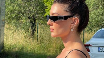 Burcu Özberk başını örtüp paylaştı!