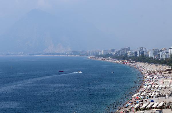 Yüzde 75 nem tatilcileri bunalttı