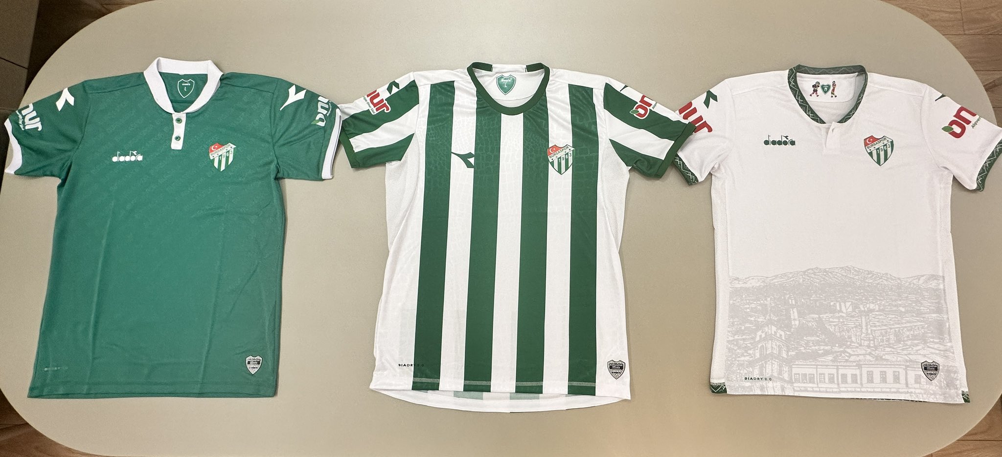 Bursaspor’un yeni sezon formaları satışta! İşte fiyatları…