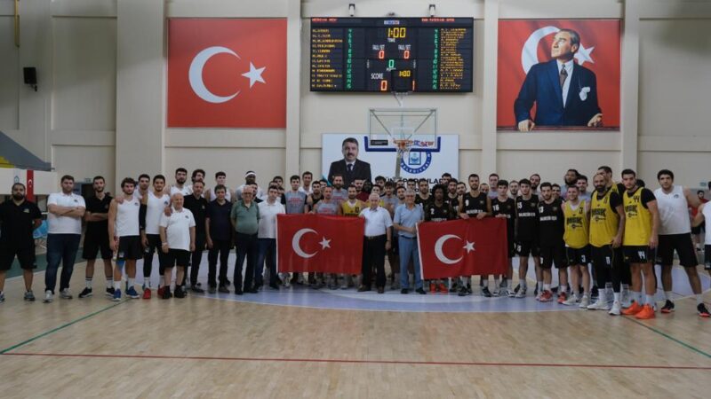 Şampiyon Finalspor Bu yıl 15. düzenlenen Doruk Final Basketbol Turnuvası'nda ev sahibi