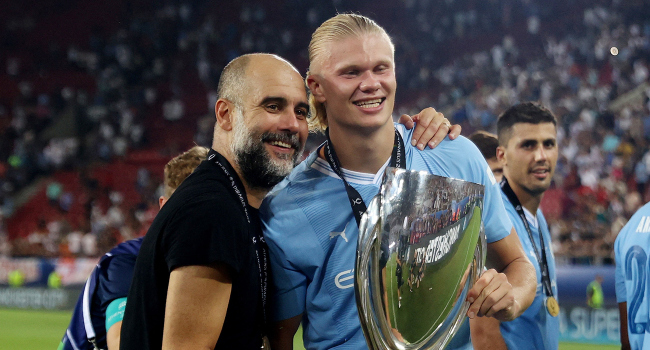 Pep Guardiola tarihe geçti