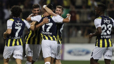 Fenerbahçe güle oynaya play-off’ta