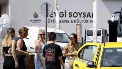 İstanbul’da taksi sorunu! Bu sefer de taksiciler turistleri şikayet etti