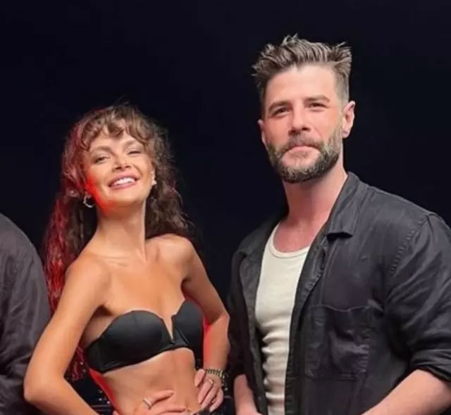 Aşk bombası patladı! Berk Cankat ile Sinem Ünsal aşkı bakın nasıl başlamış Aşk bombası patladı! Berk Cankat ile Sinem Ünsal aşkı bakın nasıl başlamış