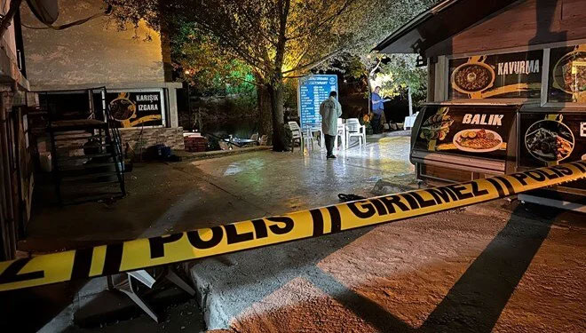 Eğlence mekanında bıçaklı kavga: 9 yaralı Eğlence mekanında bıçaklı kavga: 9 yaralı