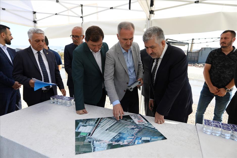 Bakan Yardımcısı Dönmez yangın bölgesinde inceleme yaptı Bakan Yardımcısı Dönmez yangın bölgesinde inceleme yaptı