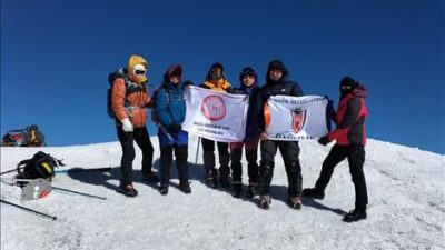 İnegöllü dağcılar yazdan kışa yürüdü