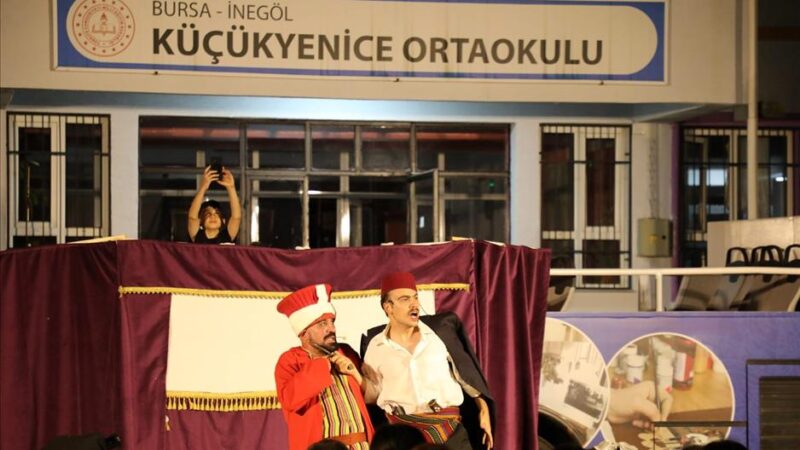 Geleneksel Tiyatro Günleri Küçükyenice’de final yaptı İnegöl Belediyesi’nin Bursa Karagöz Derneği iş birliğinde düzenlediği Geleneksel Tiyatro