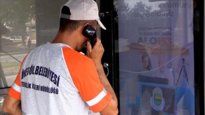 Bursa’da temizlik personeline sürpriz doğum günü kutlaması