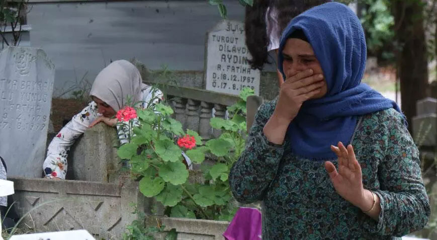 Dinmeyen acı 17 Ağustos! ‘Kardeşim benim kucağımda can verdi’