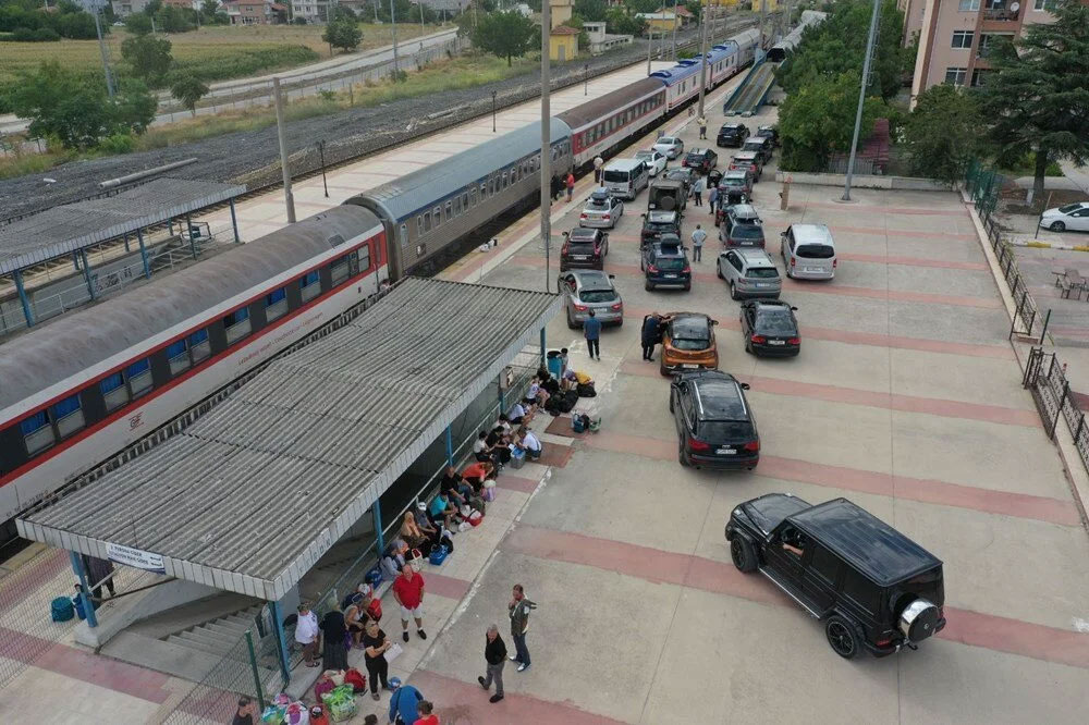 Gurbetçiler arabalı trenle dönüyor! Edirne’den Avusturya’ya 35 saatlik yolculuk