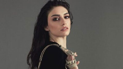 Ünlü oyuncunun cenazedeki hali yürek burktu! Gözyaşlarına boğuldu