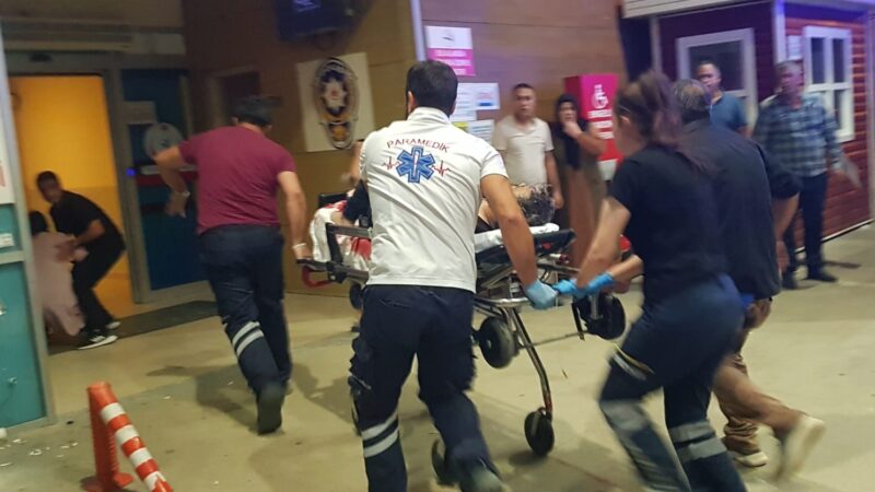 Bursa'nın İnegöl ilçesinde çıkan silahlı kavgada yaralanan 3 kişi hastanede