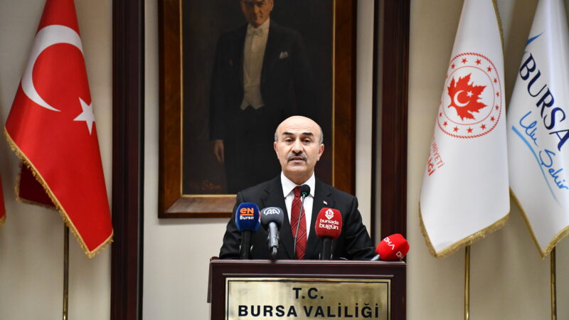 Valiler Kararnamesi ile Mardin Valiliğinden Bursa Valiliğine atanan Mahmut Demirtaş'ın
