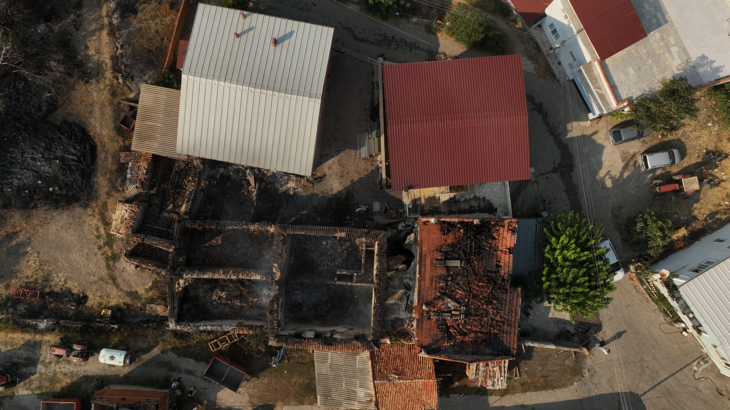 Yangınından etkilenen iki köy drone ile görüntülendi