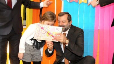 Gürsu’da çocuklara kırtasiye desteği