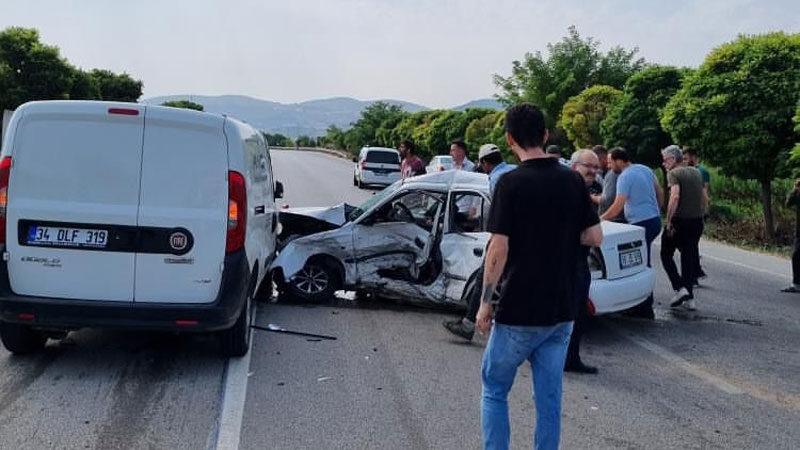 Bursa’daki kazada ölenlerin kimlikleri belli oldu Bursa’nın Yenişehir ilçesinde meydana gelen kazada hayatını kaybedenlerin isimleri belli