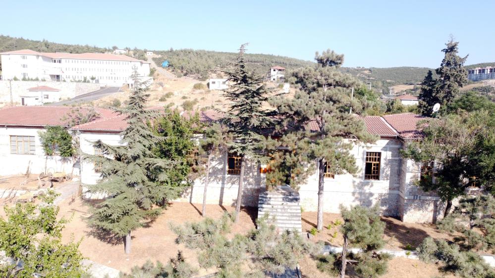 Orhaneli’deki tarihi taş mektep canlanıyor