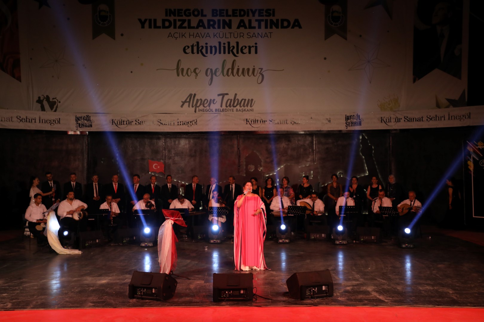 ‘Yıldızların Altında’ muhteşem final ‘Yıldızların Altında’ muhteşem final