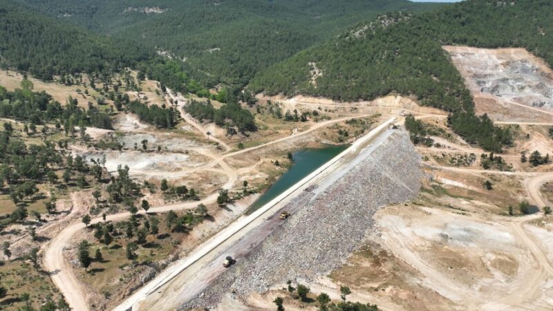 Bursa’nın yeni göletinde neler oluyor? Olay Gazetesi Yazarı İhsan Aydın, Bursa'nın Büyükorhan ilçesinde yapımı devam