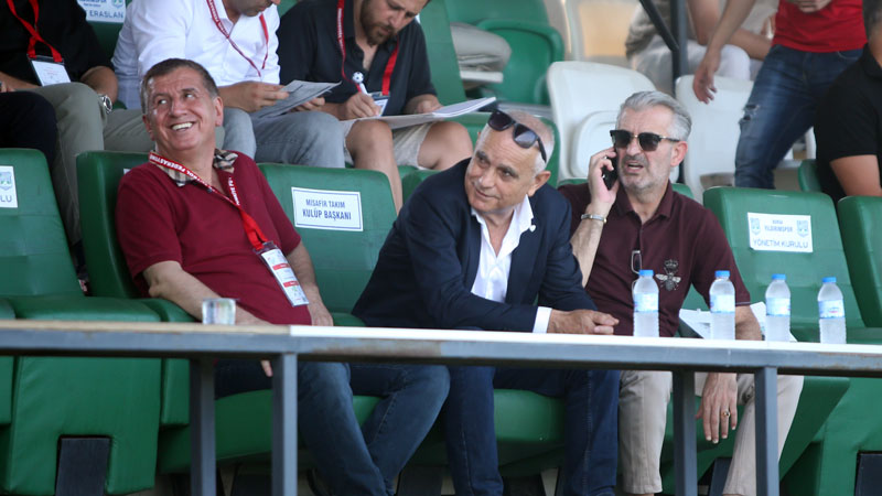 Bursaspor taraftarından maç sonu ‘yönetim istifa’ sesleri Bursaspor taraftarından maç sonu ‘yönetim istifa’ sesleri