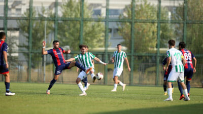 Bursaspor’dan 1 puanlı start!