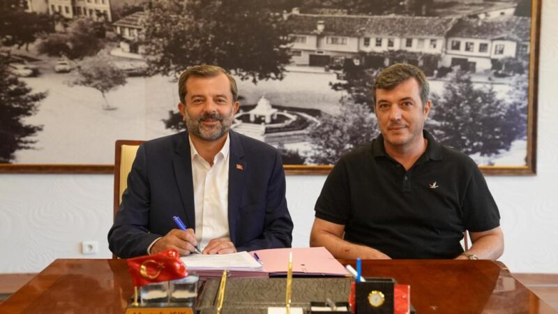 Gürsu Belediyesi çevreci hamlelerine bir yenisini daha ekledi Gürsu Belediyesi çevreci hamlelerine bir yenisini daha ekledi. Tekstil atıklarının