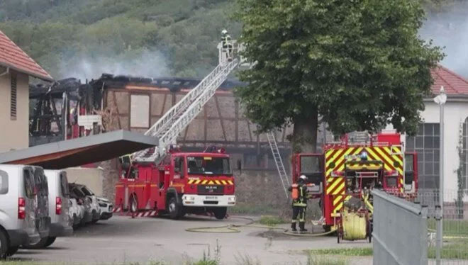 Fransa’da tatil merkezinde yangın: 11 ölü Fransa’da tatil merkezinde yangın: 11 ölü
