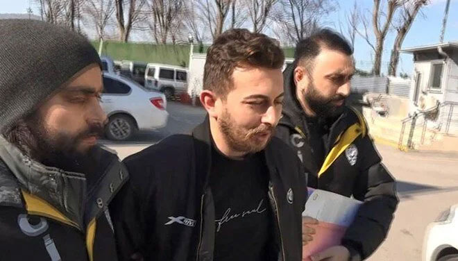 Bursa’da babasını öldürüp kredi kartıyla kız arkadaşına altın almış