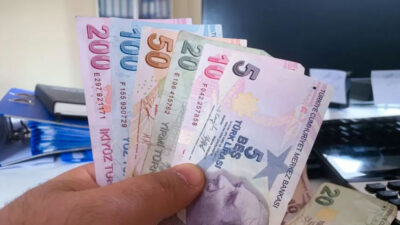 Zam pazarlığı devam ediyor: Memur üçer aylık zam teklifini destekliyor