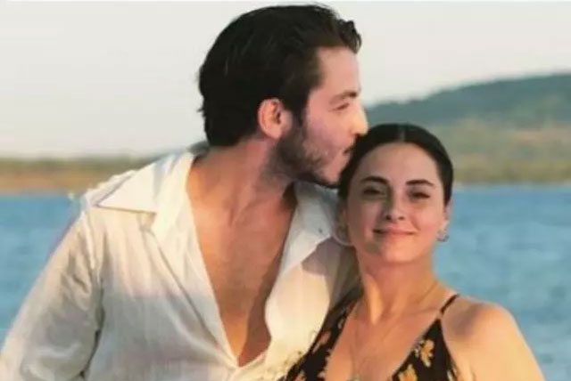 Boran Kuzum Aslıhan Gürbüz’ü öptü, sosyal medya yıkıldı Boran Kuzum Aslıhan Gürbüz’ü öptü, sosyal medya yıkıldı